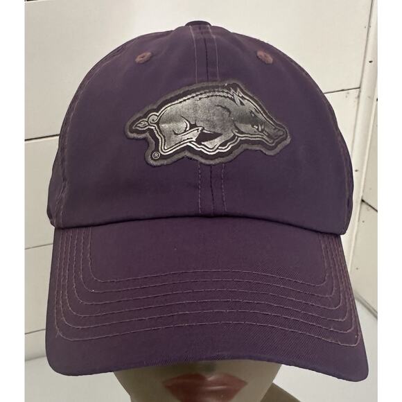 Arkansas Razorbacks Womens Hat Cap Silver On Purple Top Of World Strapback - Picture 1 of 7